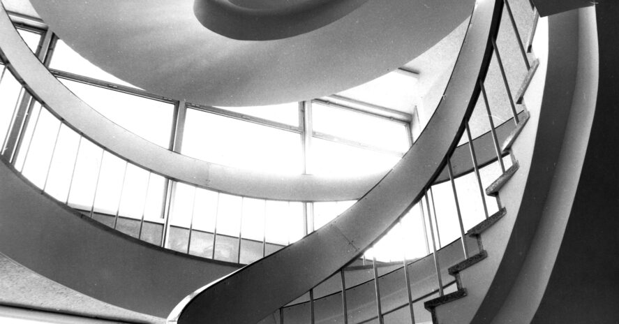 STAIRCASE (1975)